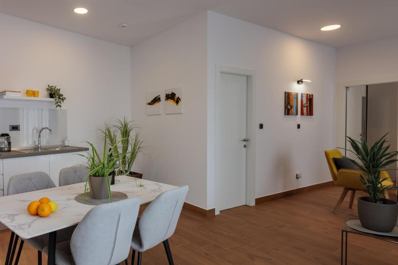 Terra 5 Deluxe Apartment On The Ground Floor With Private Parking Rijeka Exterior foto